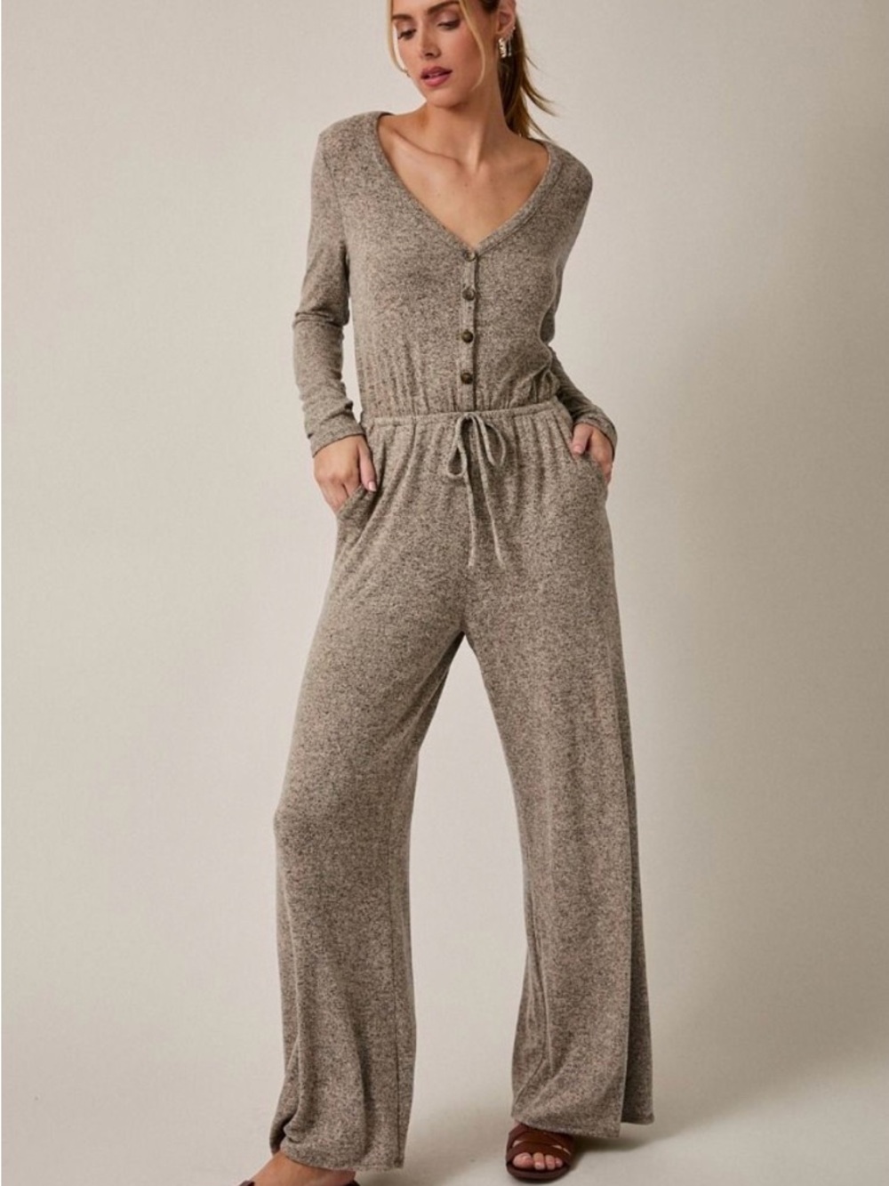Gilli Heather Taupe Button-Front Wide-Leg Jumpsuit